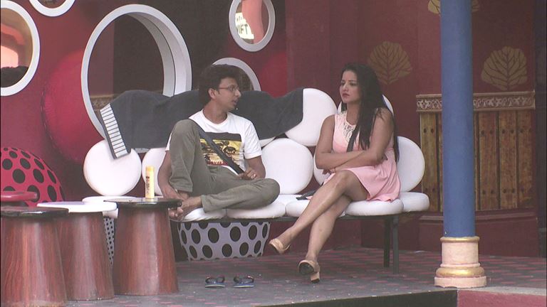 Highlights Day 15: Navin tries to provoke Mona